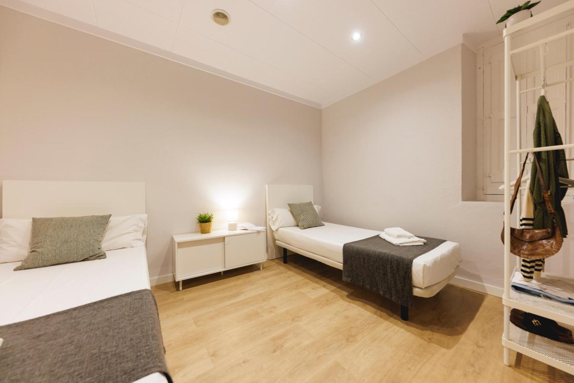 Apartamentos Mora 4 Gerona Exterior foto